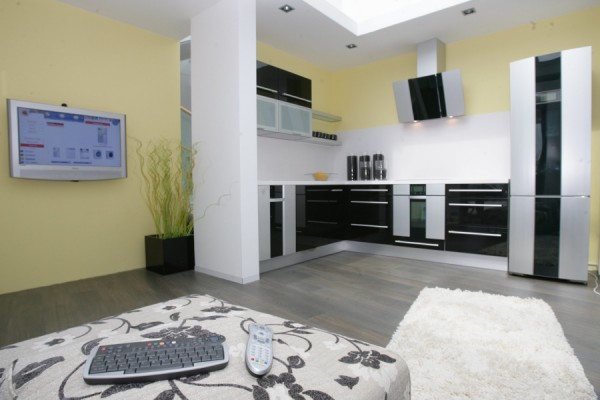 2007_06_18_intelligent_home