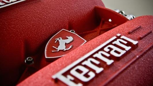 28841094_ferrari-sporge-denuncia-per-una-fan-page-su-facebook-0