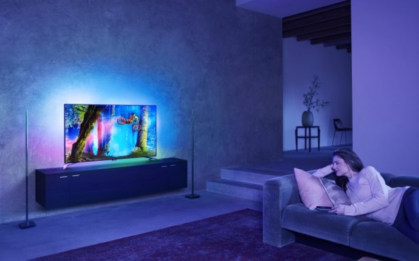 Fy15_LS_TV_8600_LR_3-4-view_Darklight_small1-800x500