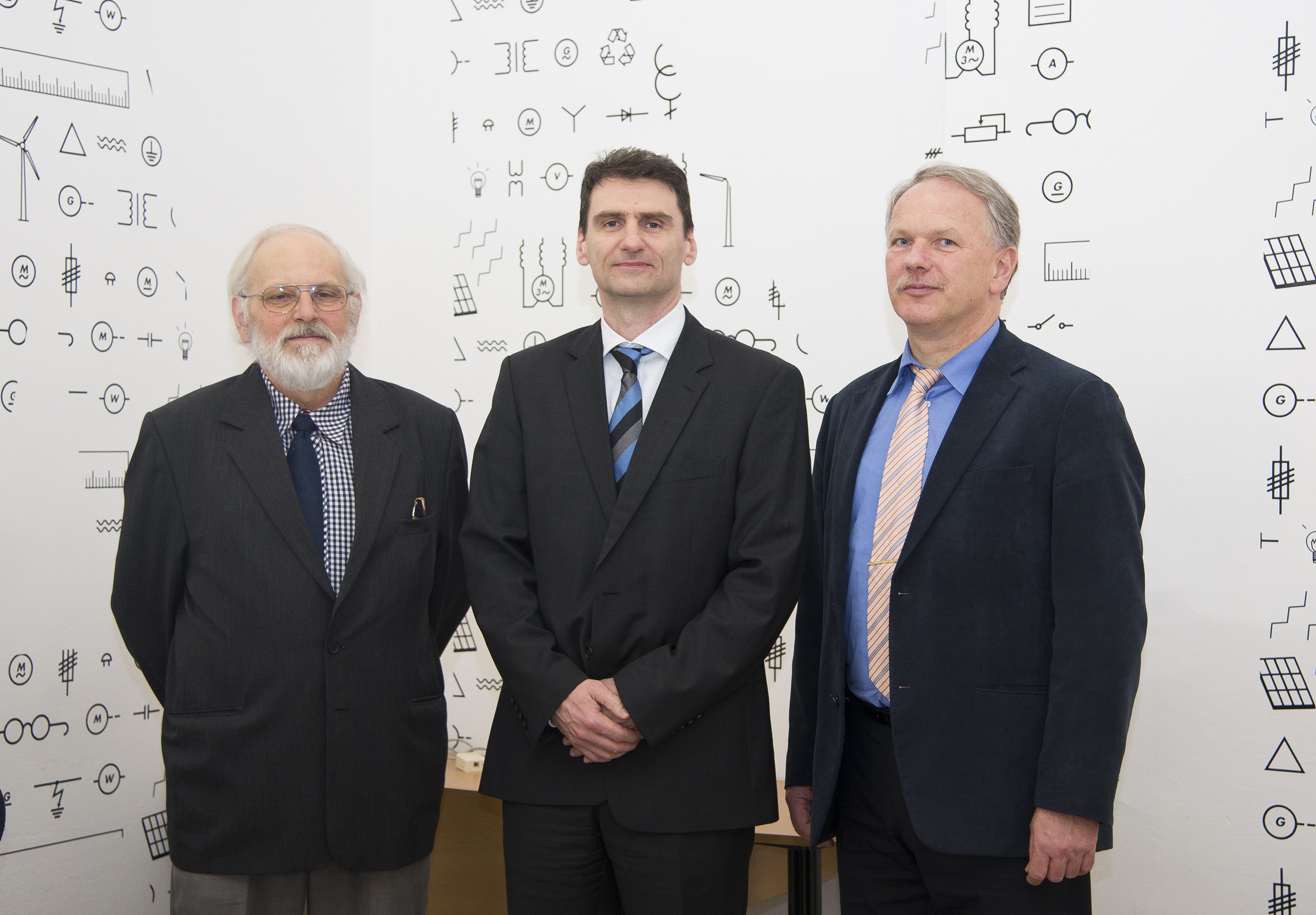 Obudai_egyetem_adomanyatadas