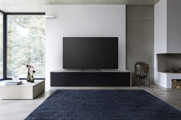 panasonic-tv-ez950-room