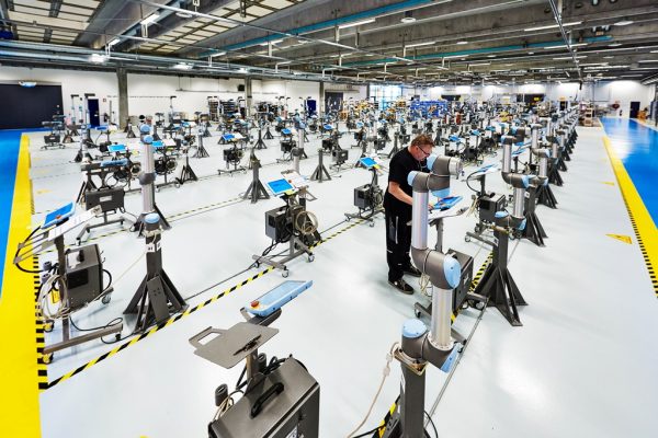 universal-robots_-produktion_ur_04