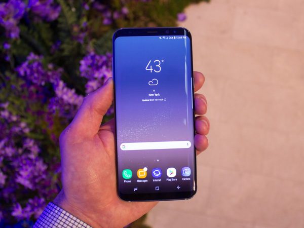and-this-is-the-galaxy-s8-plus-which-has-a-62-inch-amoled-display