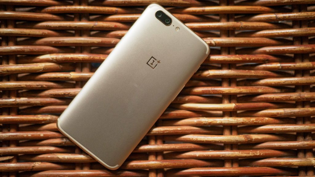 oneplus-wicker-1-of-1