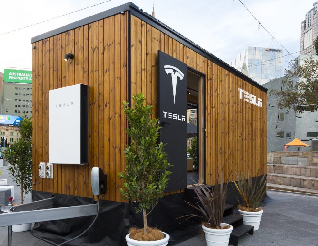 tesla_tiny_house-2017-08-14-03