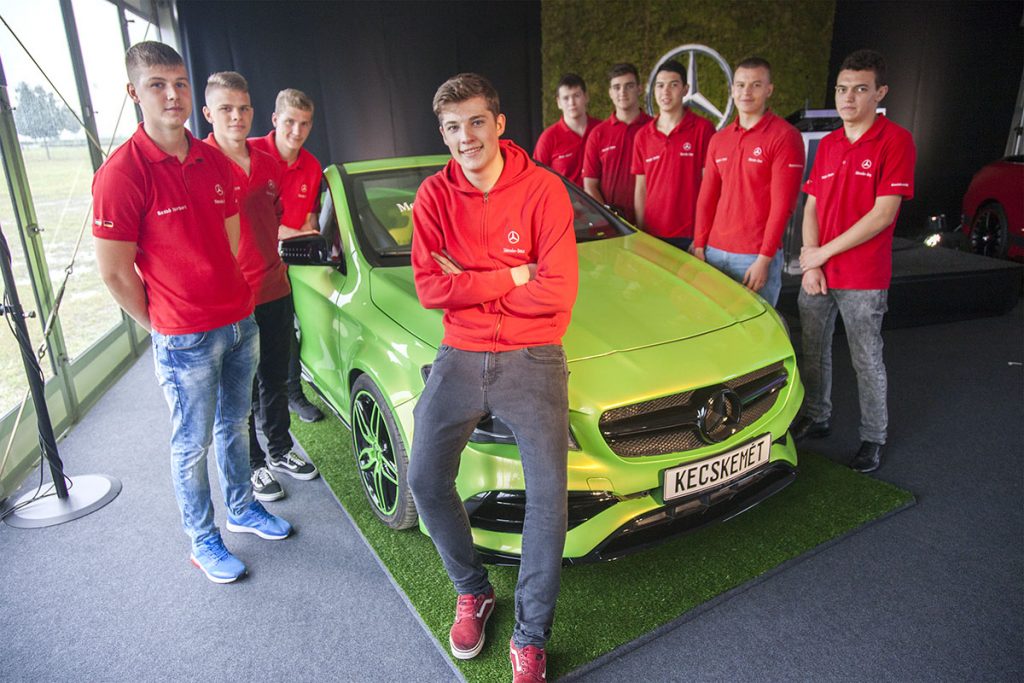 mercedes_benz_dualis_tanulok