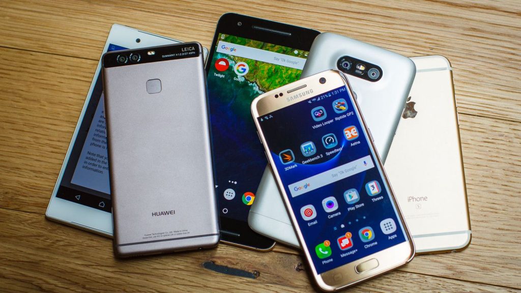 pile-of-phones-may-2016-5319-001