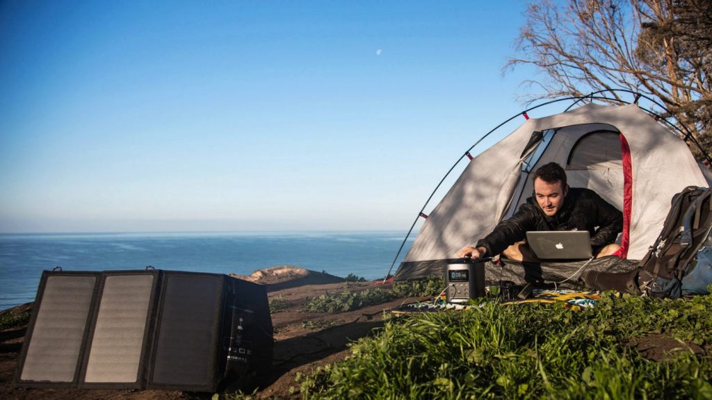 08_river_lifestyle_camping-1-1440x810