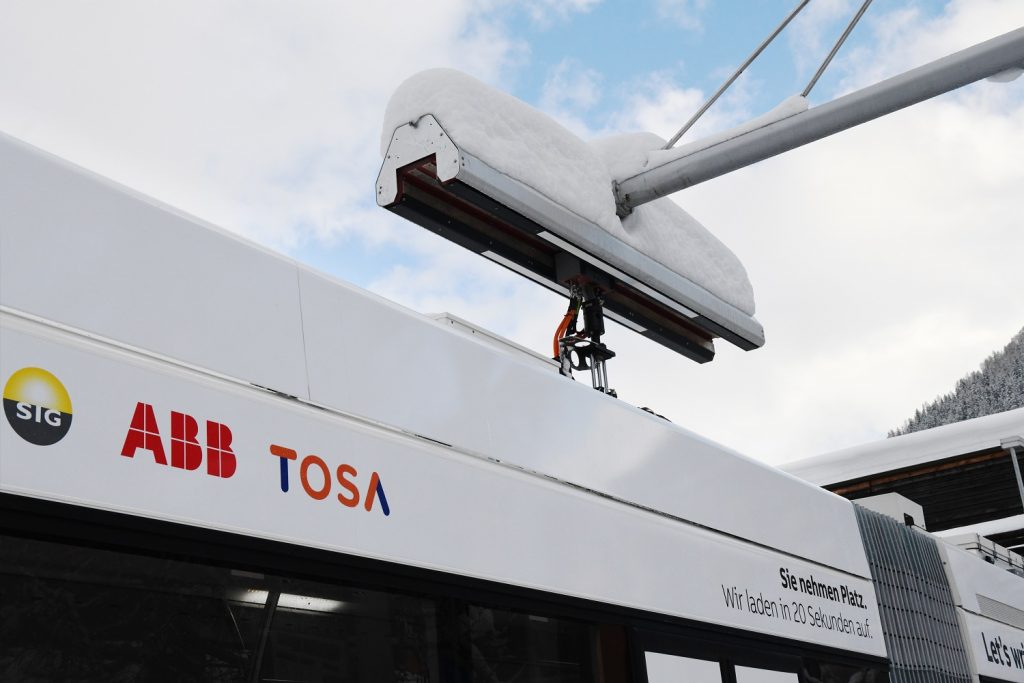 abb_flash-charging-station-davos_close-up