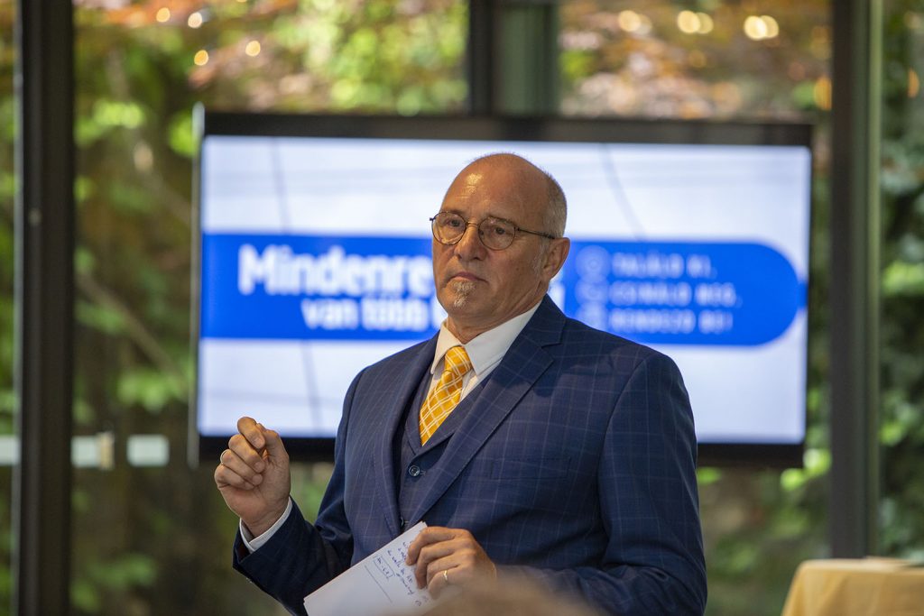 praktiker_tovabb_nott_a_praktiker_arbevetele_1