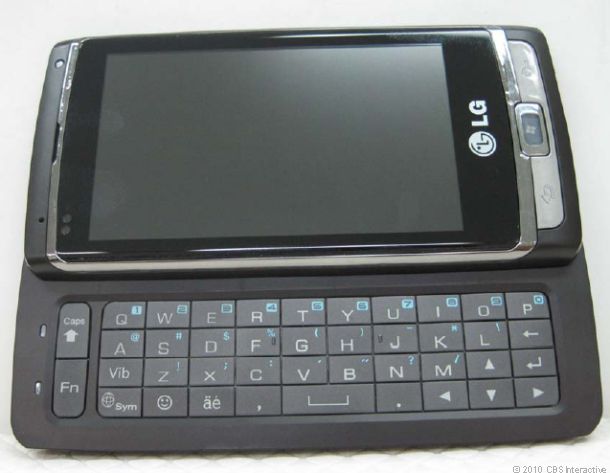 LG_Windows_Phone_7_with_keyboard