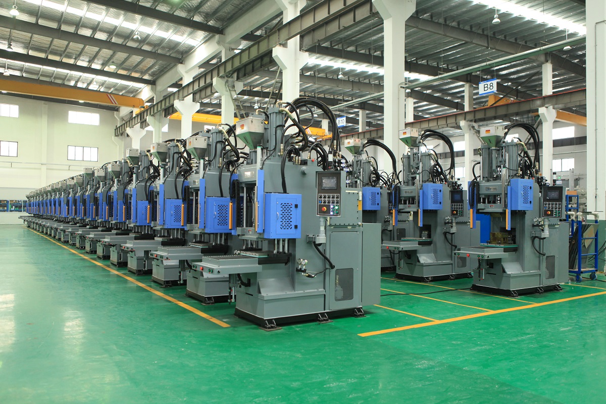 vertikális fröccsöntőgép