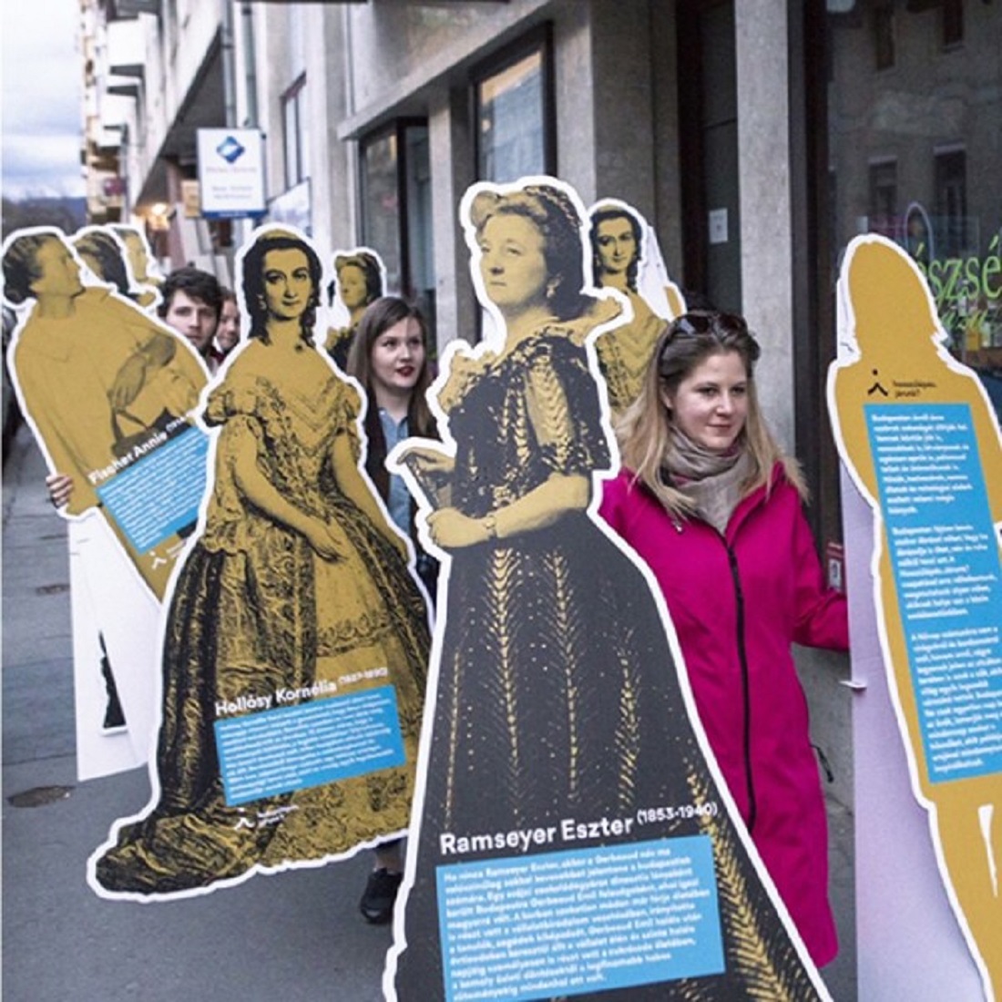 karton figura attrap pos marketing